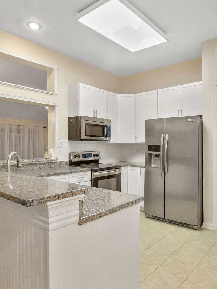 48145 Mayflower Dr - Photo 5 of 28