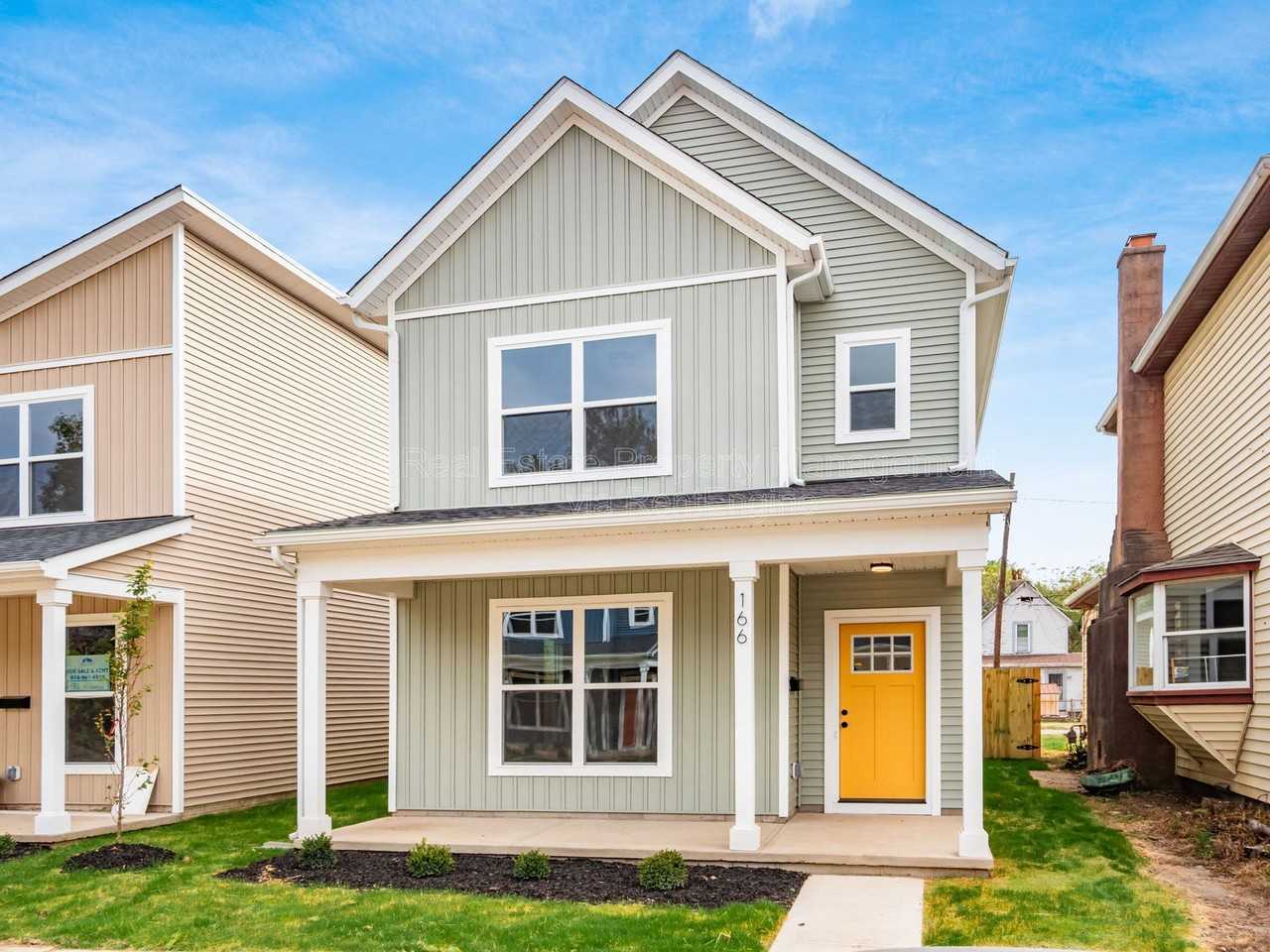 166 Wisconsin Ave - Photo 3 of 48