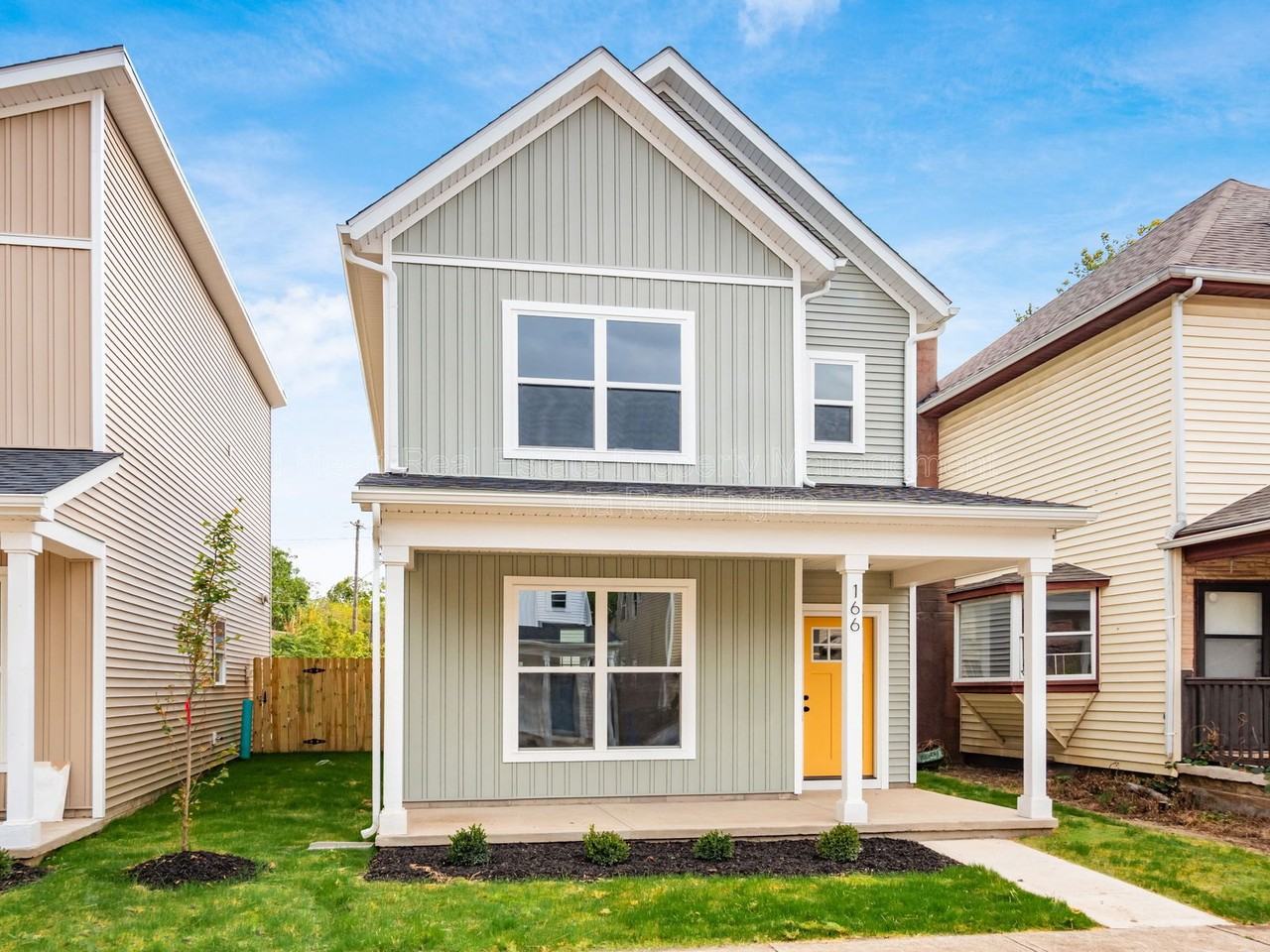 166 Wisconsin Ave - Photo 5 of 48