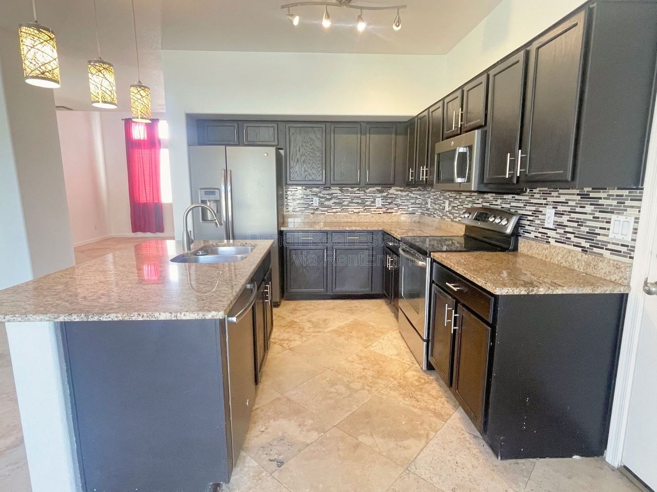 2211 S Harper - Photo 6 of 27