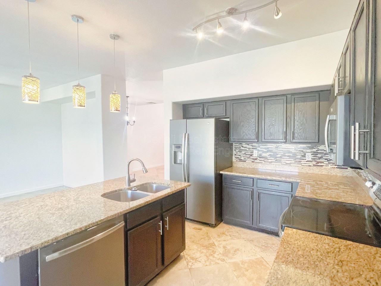 2211 S Harper - Photo 7 of 27