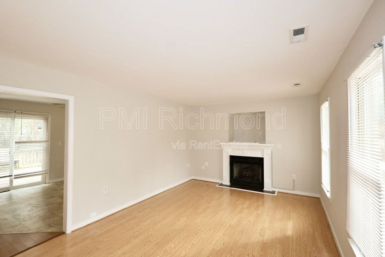 33 Fairwood Dr - Photo 5 of 30