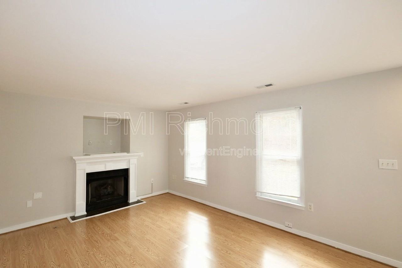 33 Fairwood Dr - Photo 6 of 30