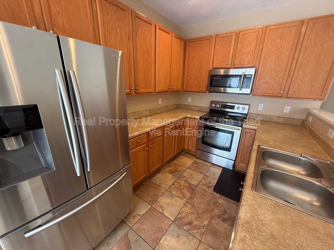 1246 Glory Vine Rd - Photo 6 of 20