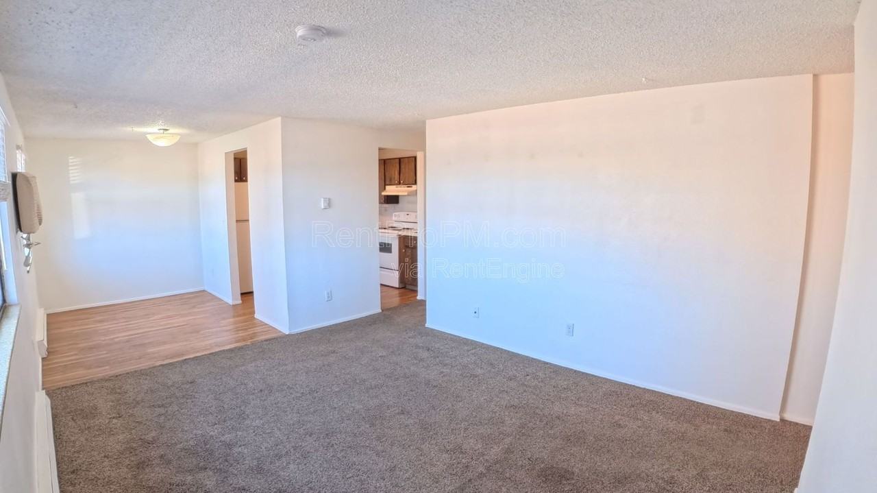 2354 10th St Sw #3 - Photo 3 of 10