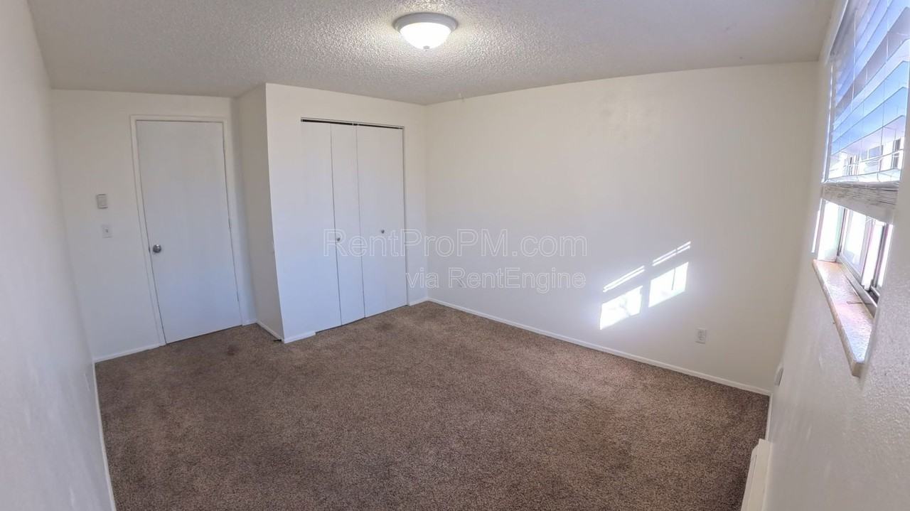 2354 10th St Sw #3 - Photo 6 of 10