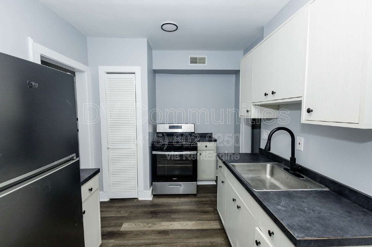 3296 E 149th St #1 - Photo 6 of 13