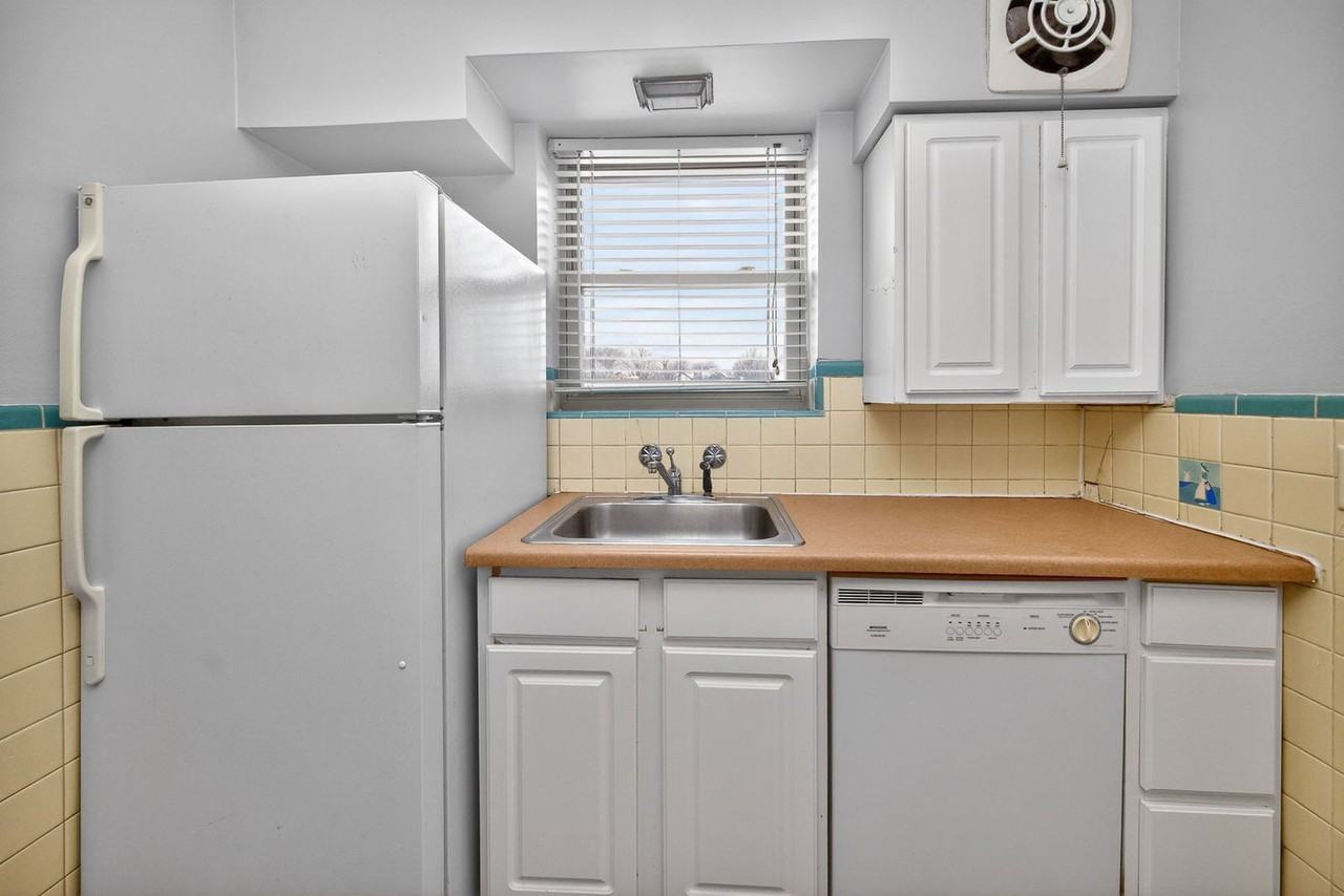 2802 Digby Ave #5 - Photo 2 of 15