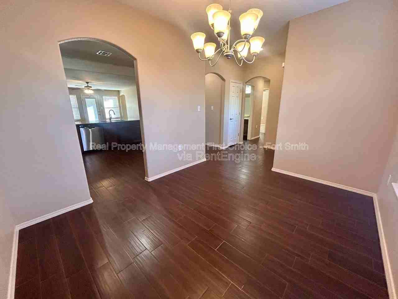 420 Ridge Point Dr - Photo 4 of 24