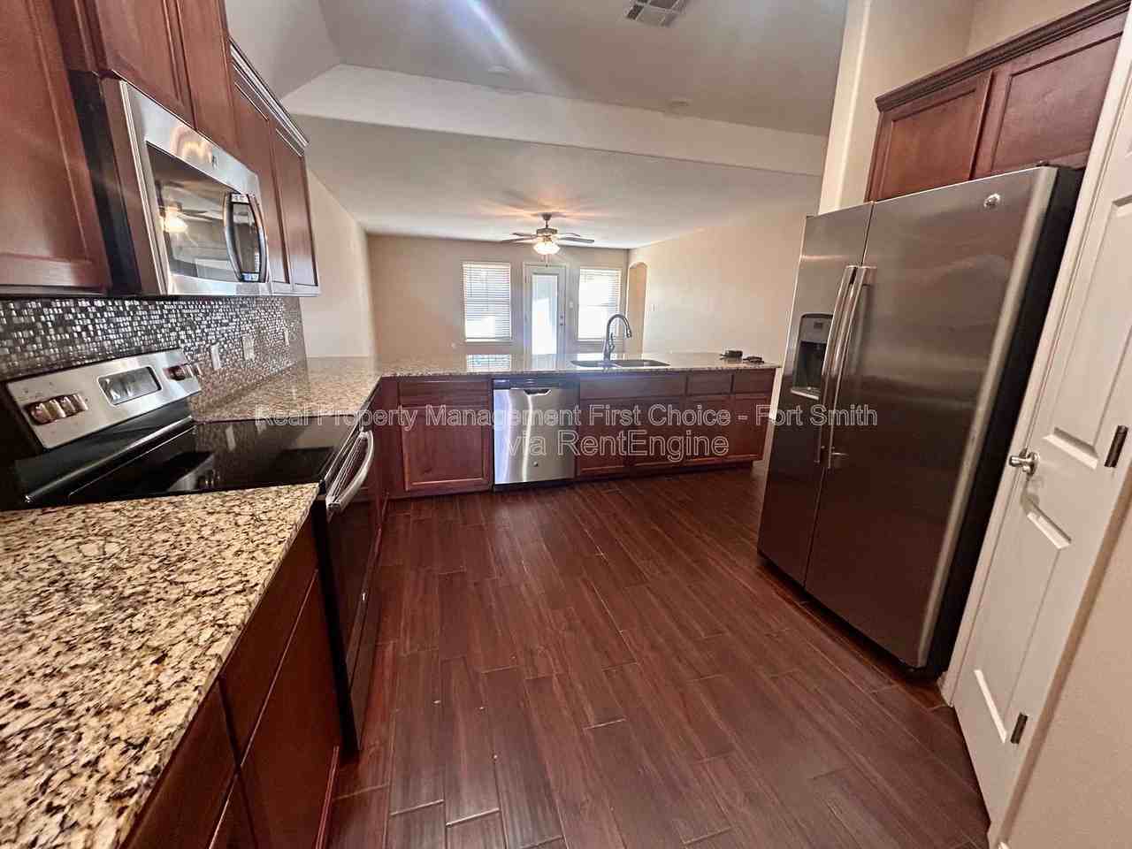 420 Ridge Point Dr - Photo 5 of 24