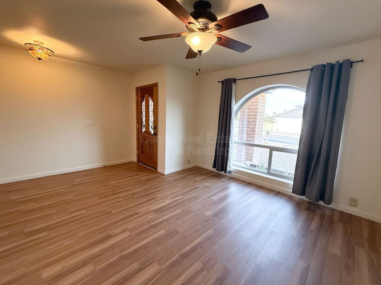 720 W Vaughn St - Photo 6 of 30