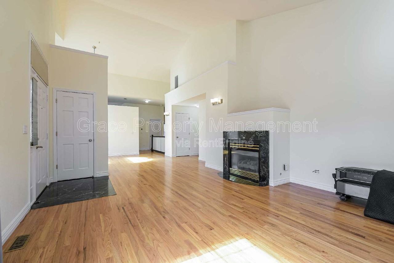 9985 E Hawaii Pl - Photo 2 of 21