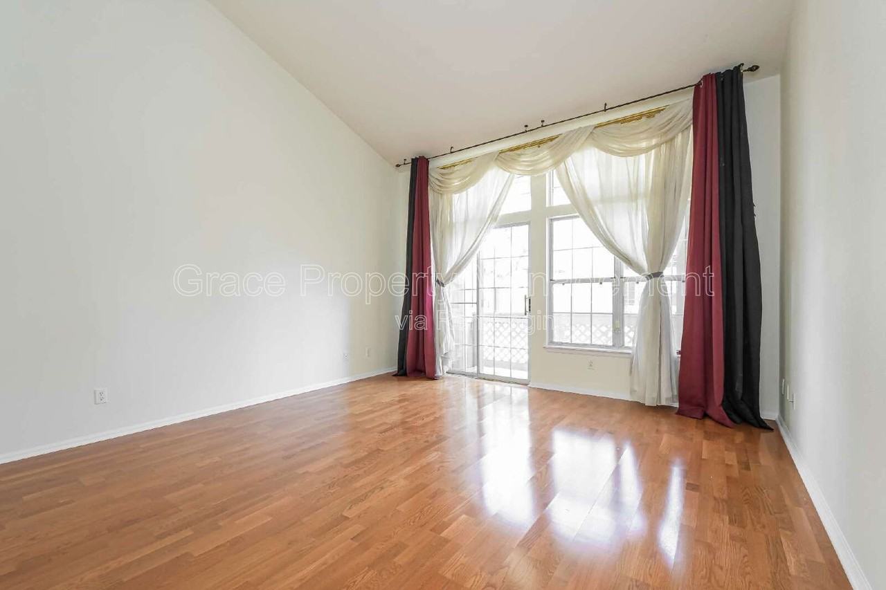 9985 E Hawaii Pl - Photo 7 of 21