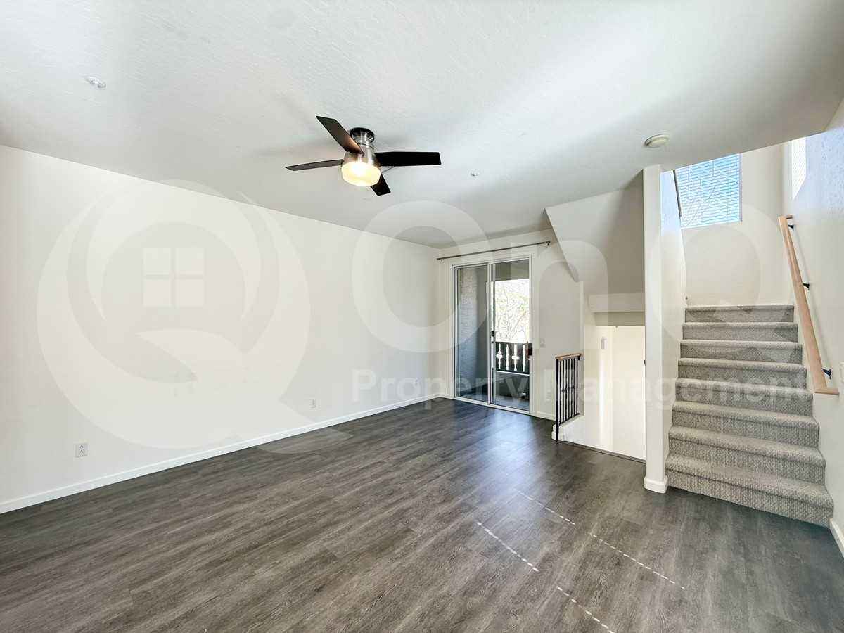 913 W Aspen Way - Photo 4 of 15