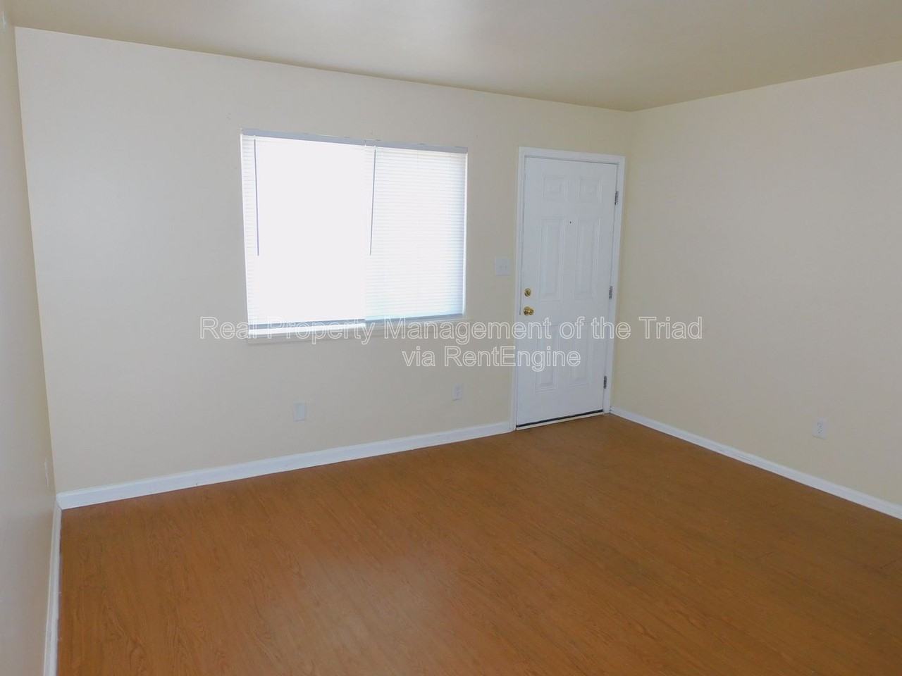 4216 Parker St #G - Photo 2 of 14