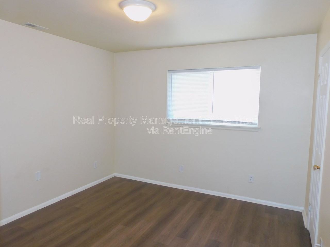 4216 Parker St #G - Photo 7 of 14