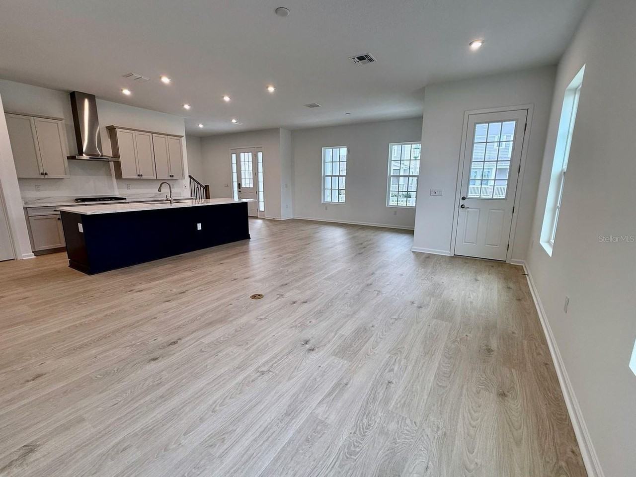 2480 Celebration Blvd - Photo 7 of 46