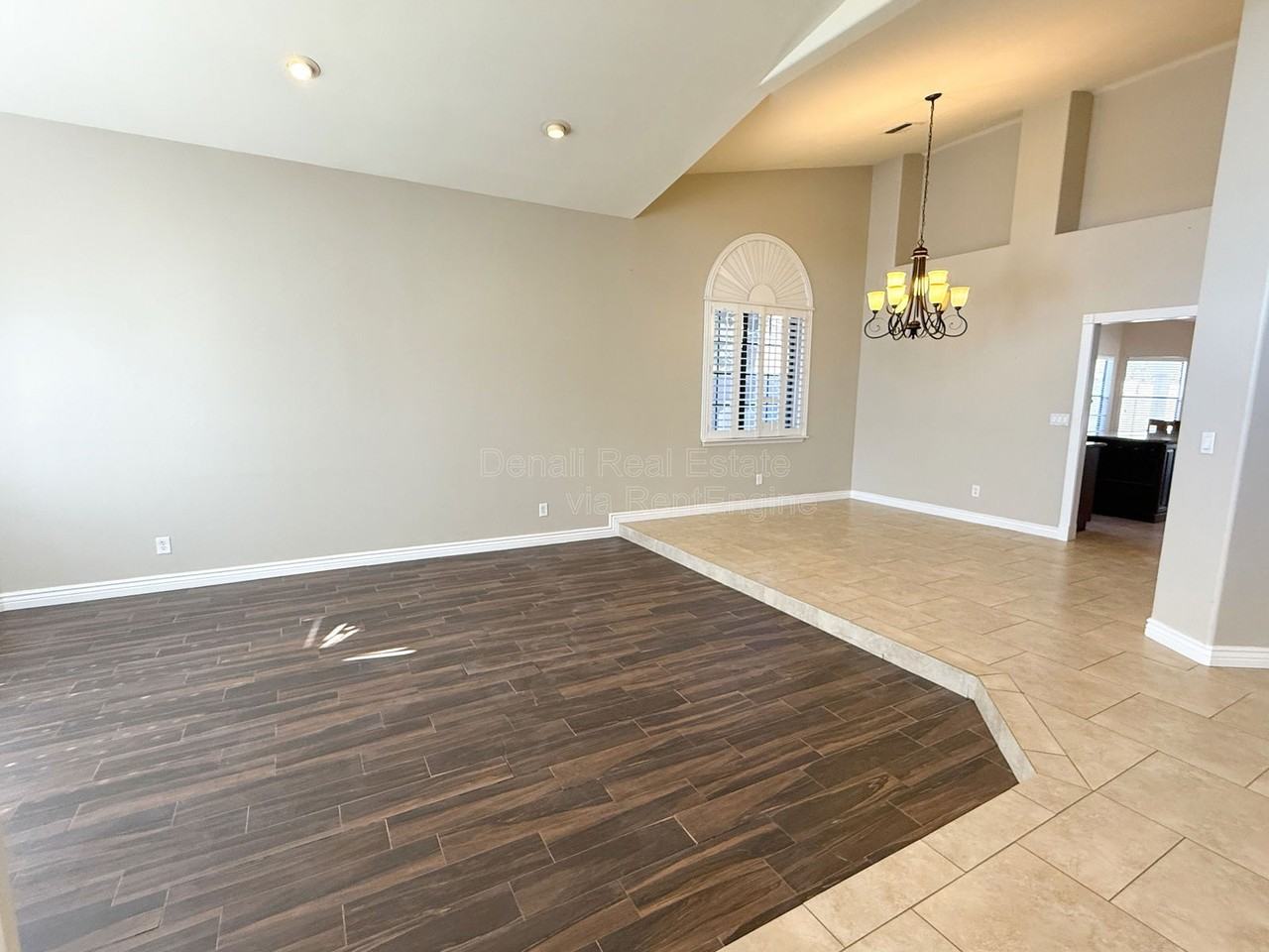 902 W Sherri Dr - Photo 3 of 34