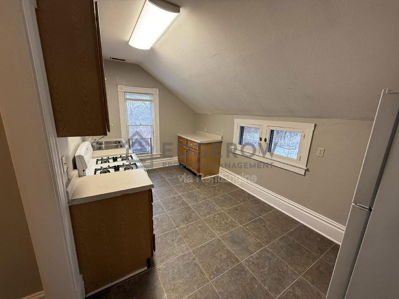 725 Prospect Ave Se #2 - Photo 5 of 12