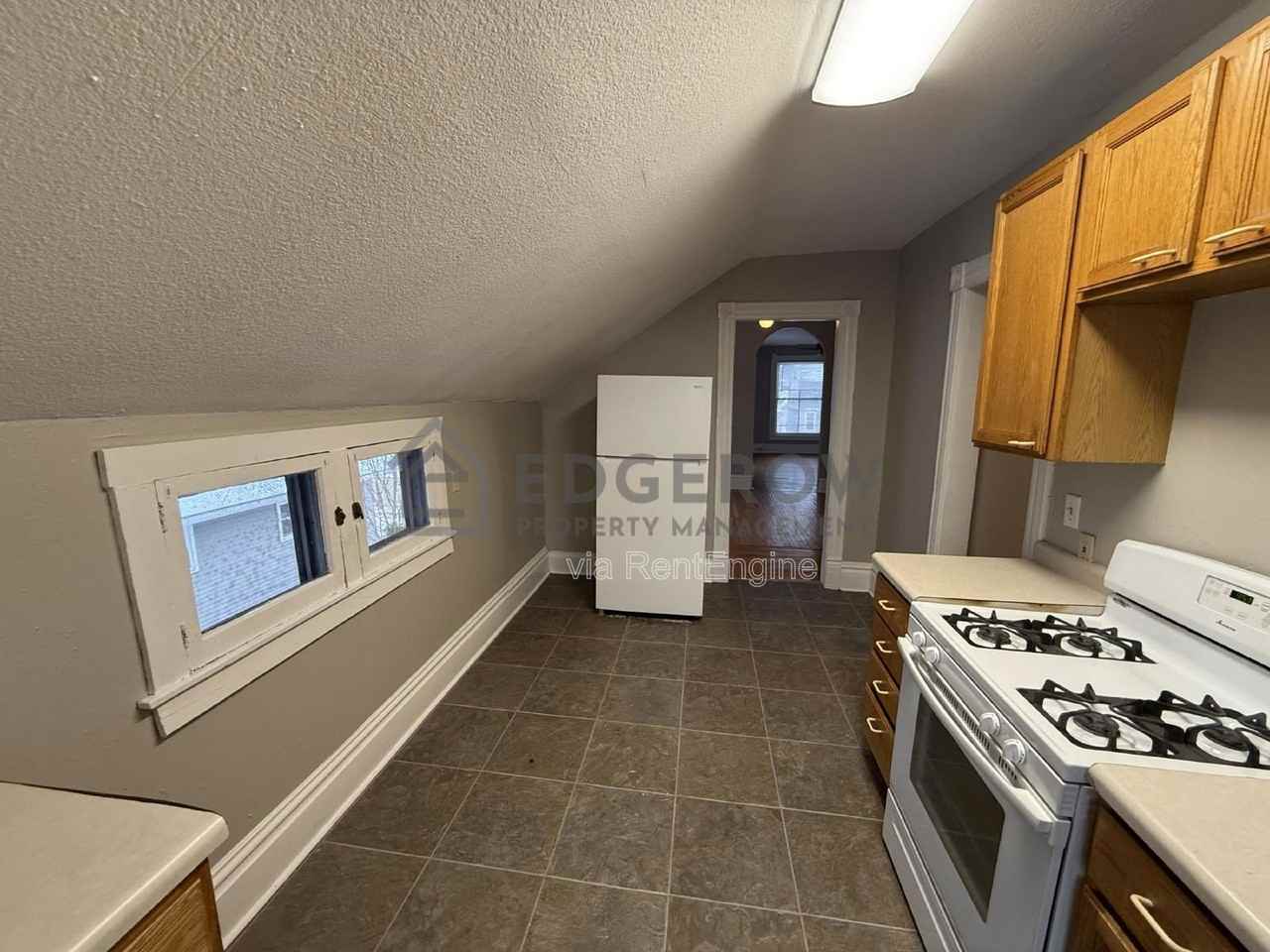 725 Prospect Ave Se #2 - Photo 6 of 12