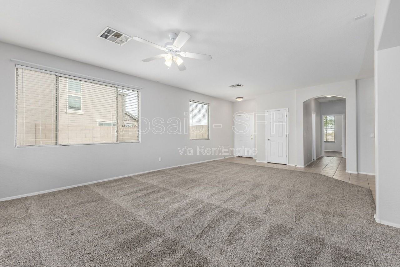 18545 W Paseo Way - Photo 6 of 32