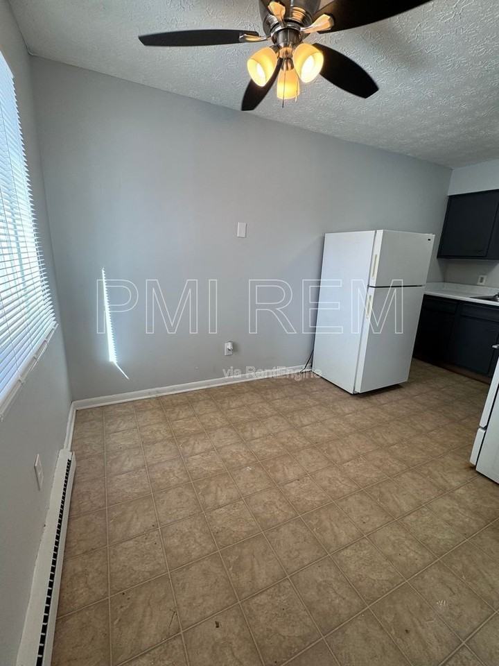 1806 Whipple Ave Nw #8 - Photo 6 of 23