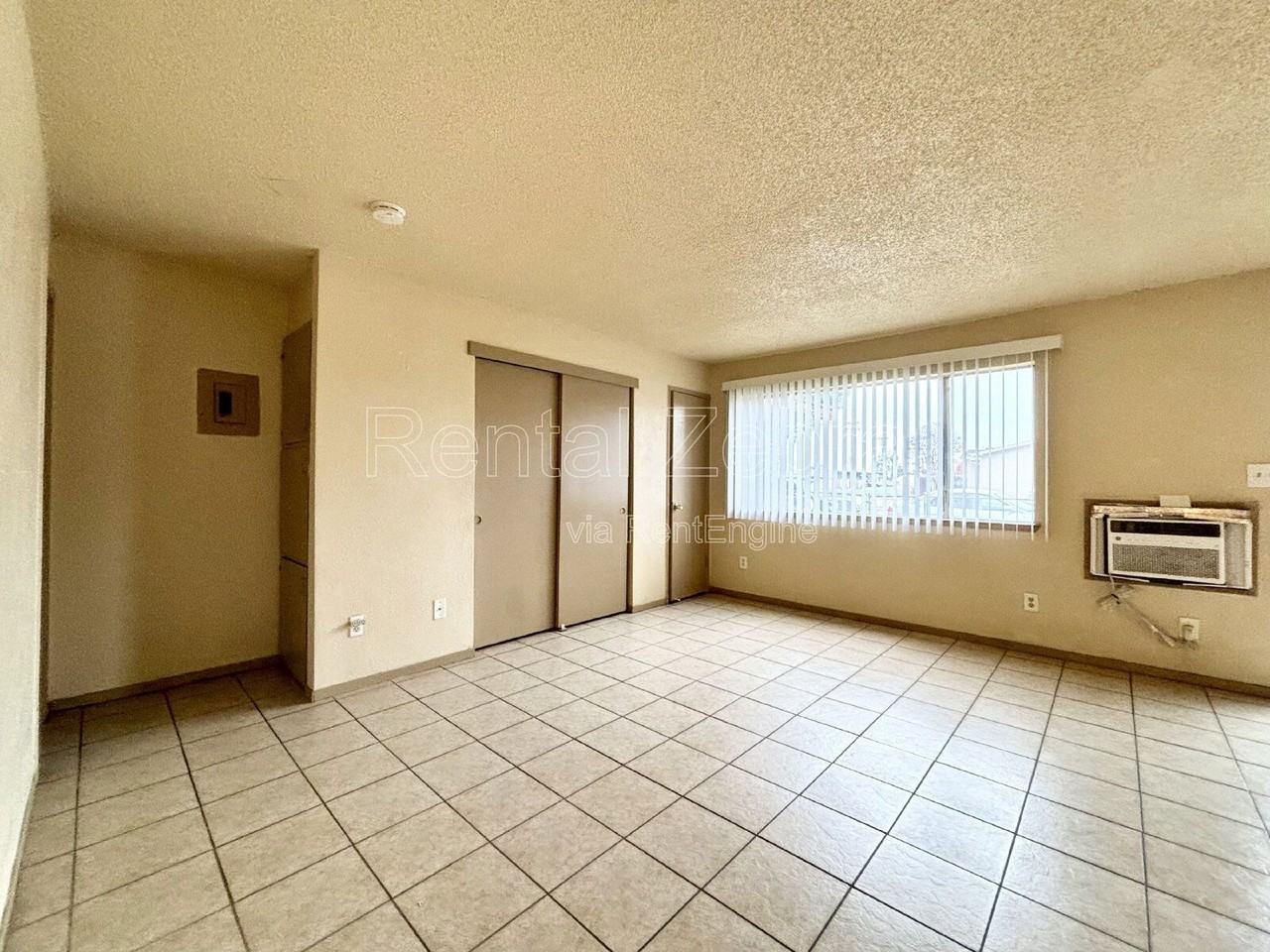 1104 I St - Photo 6 of 7