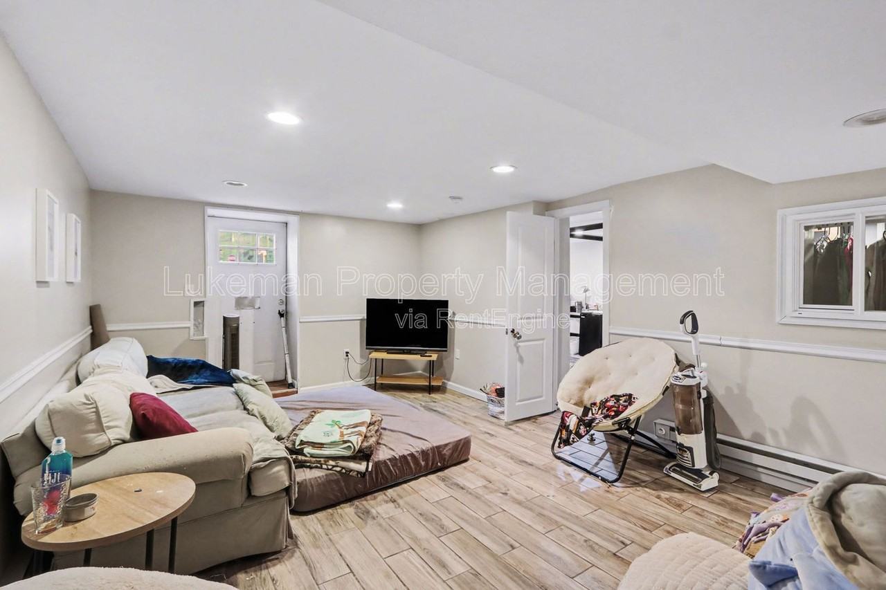 426 S Westnedge Ave - Photo 6 of 20