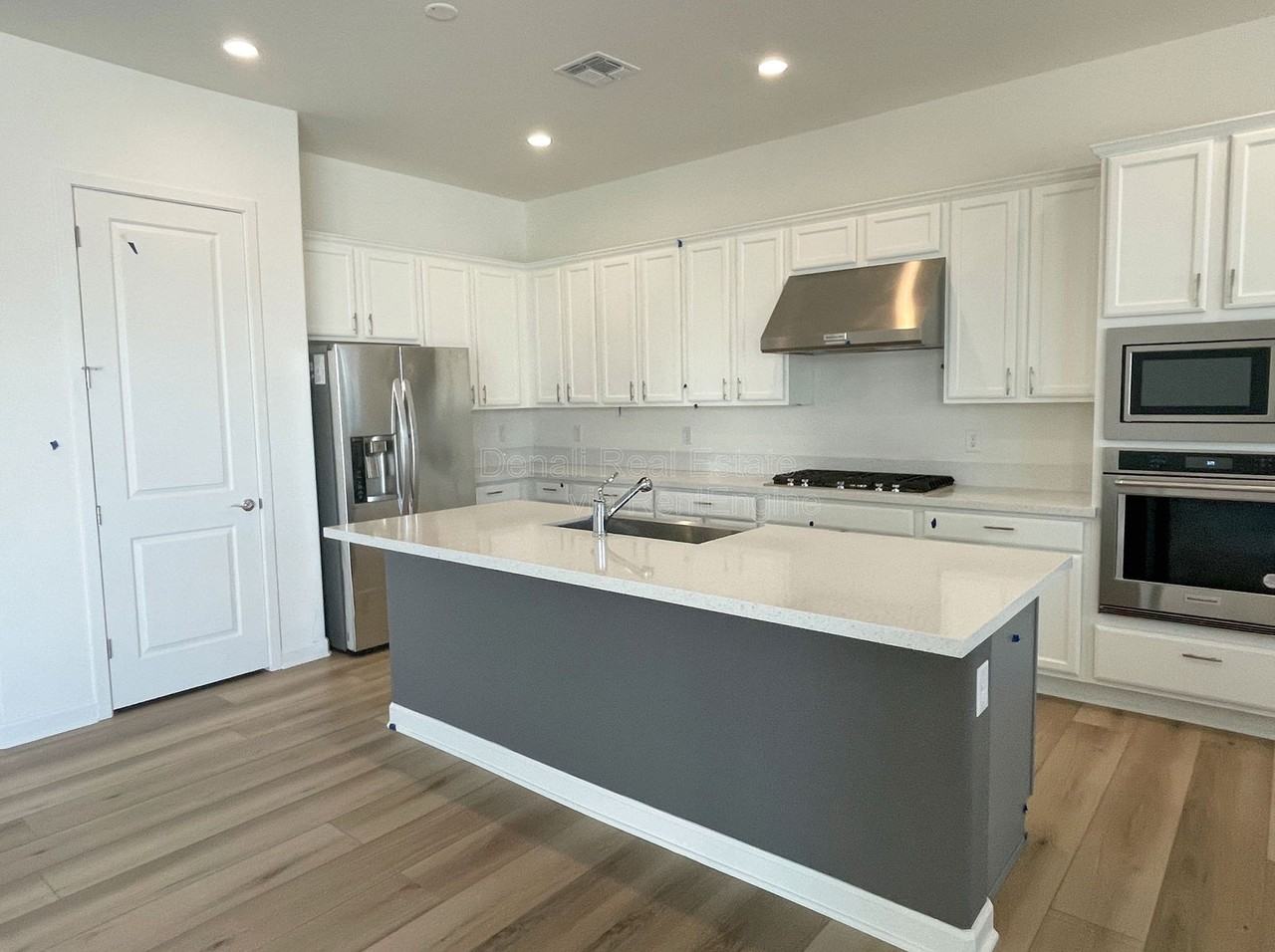 19772 W Exeter Blvd - Photo 5 of 29