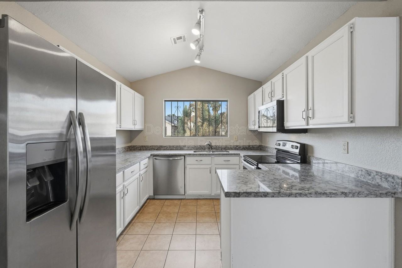 5133 W Citrine Pl - Photo 6 of 26