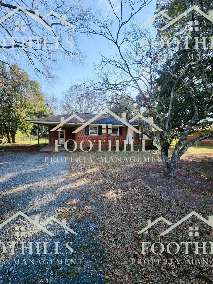 124 Pickens Cir - Photo 2 of 16