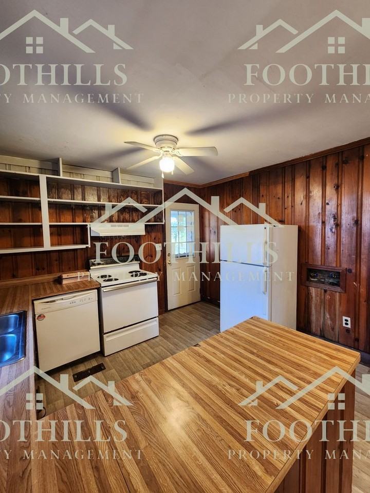 124 Pickens Cir - Photo 4 of 16