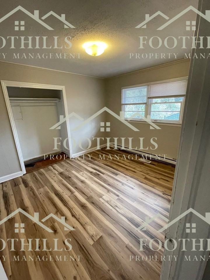 204 Pine Ln #A - Photo 4 of 6