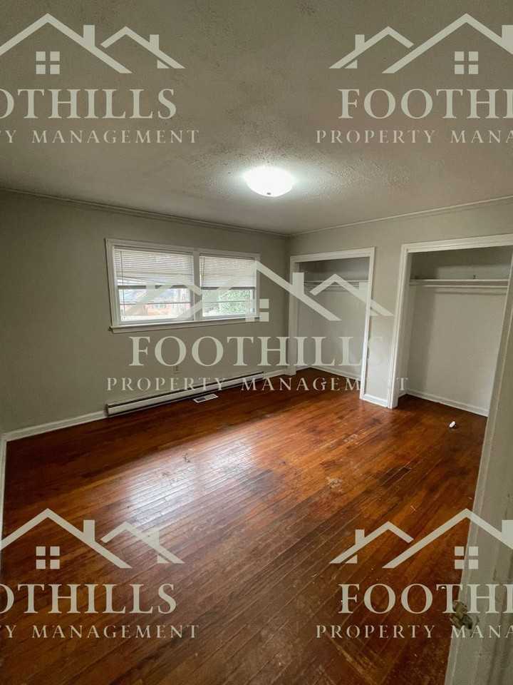 204 Pine Ln #A - Photo 5 of 6