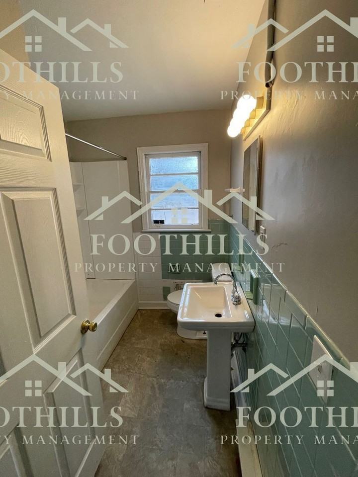 204 Pine Ln #A - Photo 6 of 6