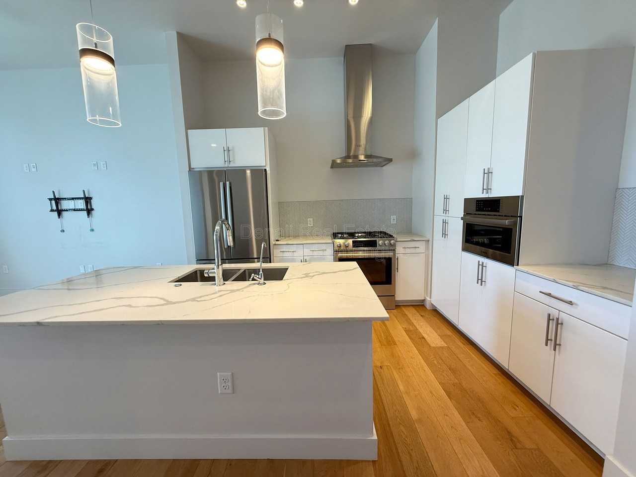 3131 N Central Ave #7004 - Photo 7 of 26