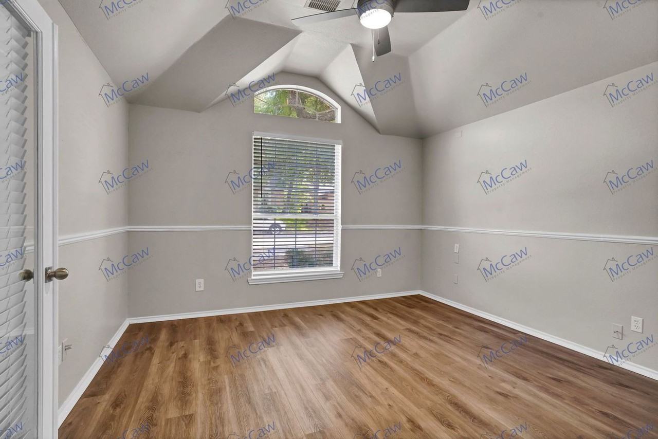 6113 Lantana Ln - Photo 3 of 24