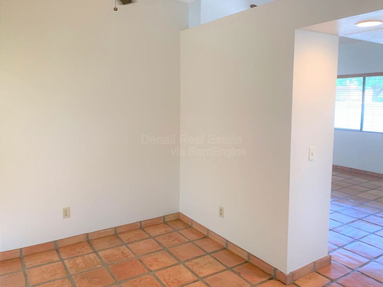 4667 W Harrison St - Photo 5 of 19