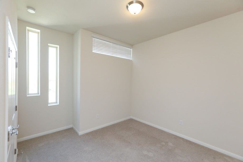 7309 Coit Rd - Photo 4 of 48