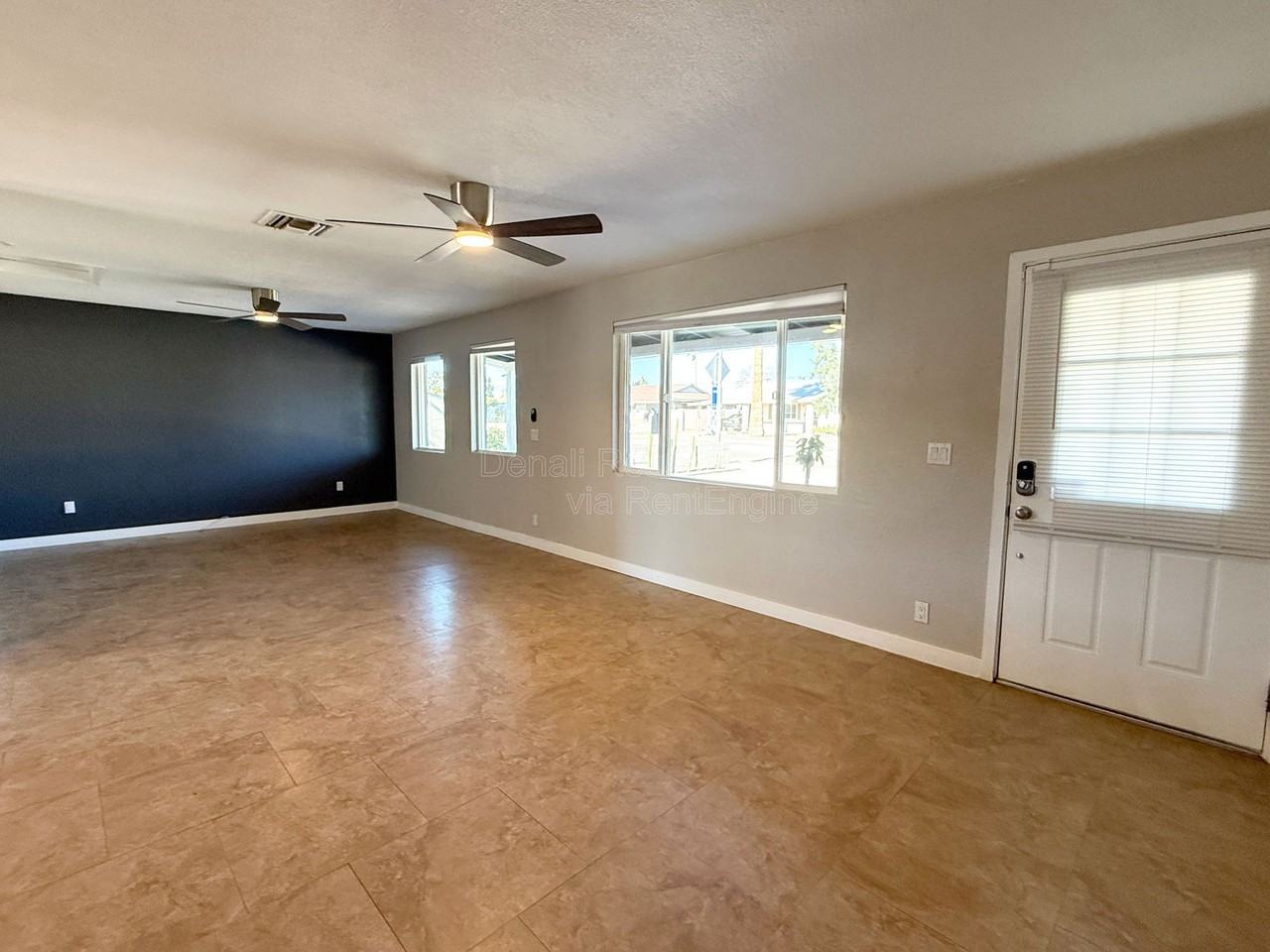 7413 E Roosevelt St - Photo 5 of 27