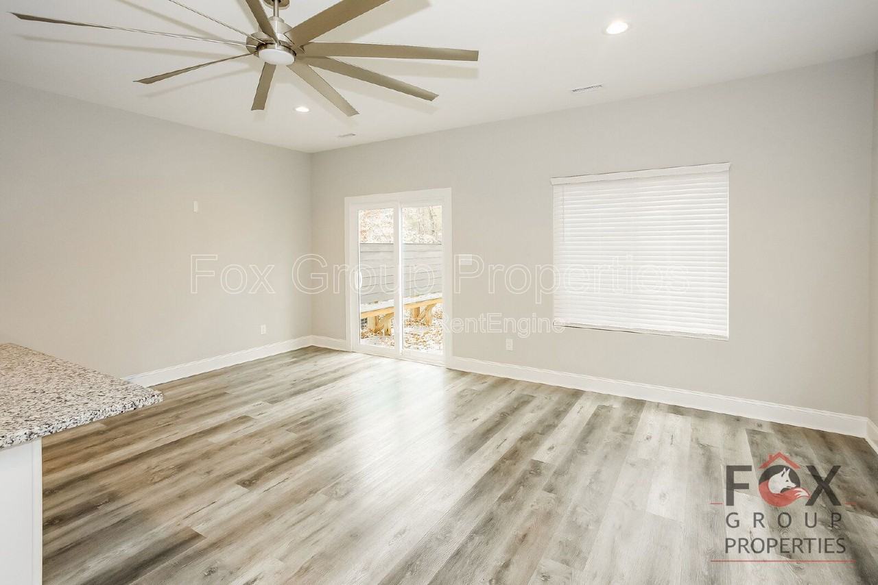 3989 Flat Rock Rd - Photo 6 of 17