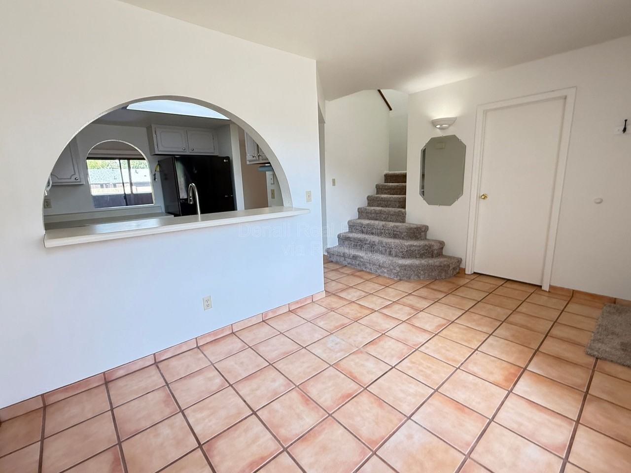 611 W 13th St - Photo 4 of 29