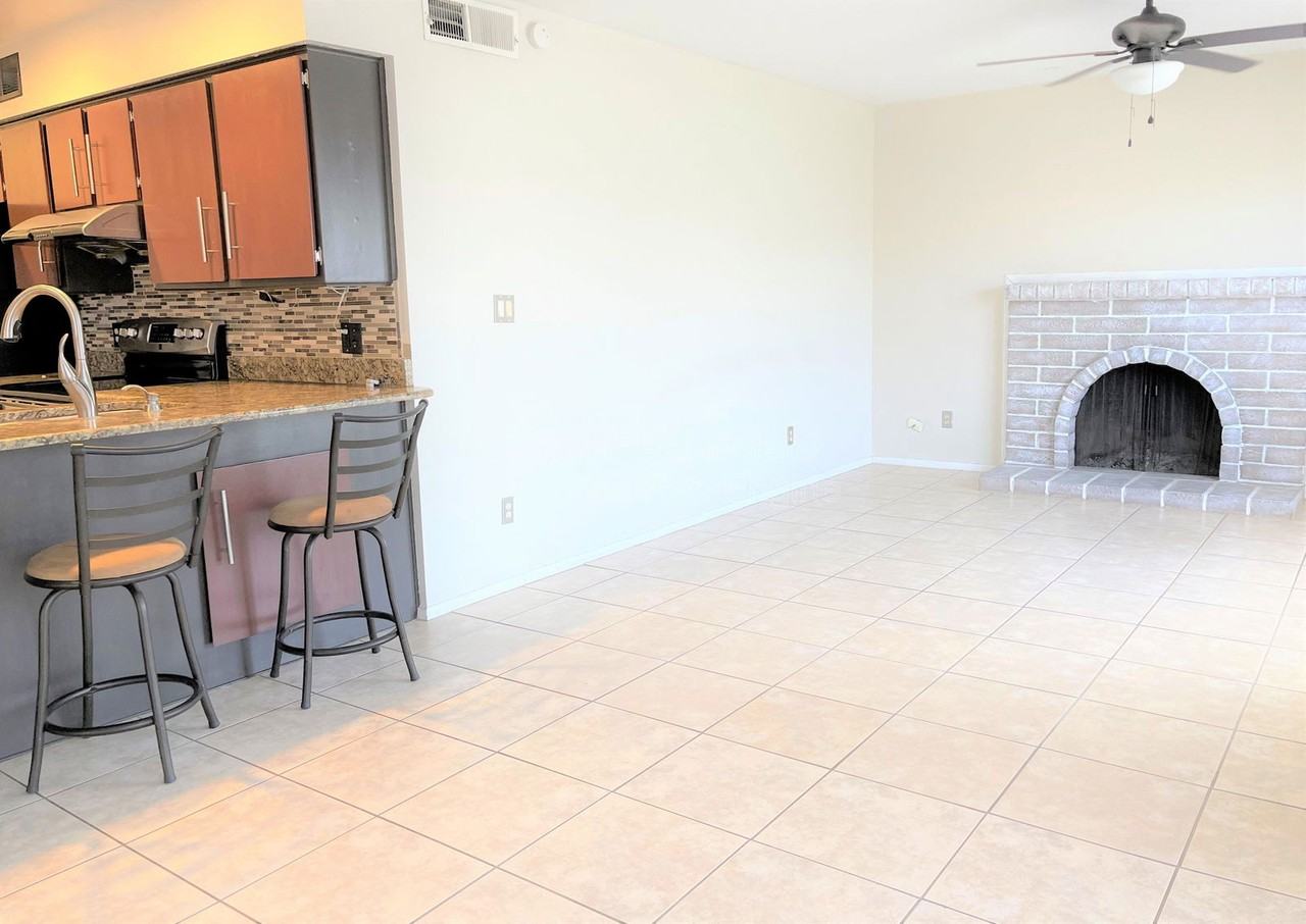 3501 W Detroit St - Photo 5 of 20