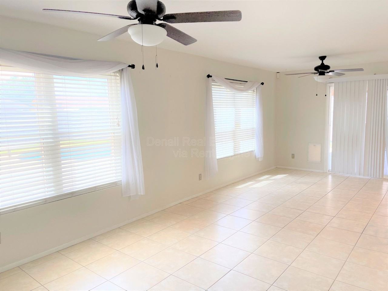 3501 W Detroit St - Photo 7 of 20