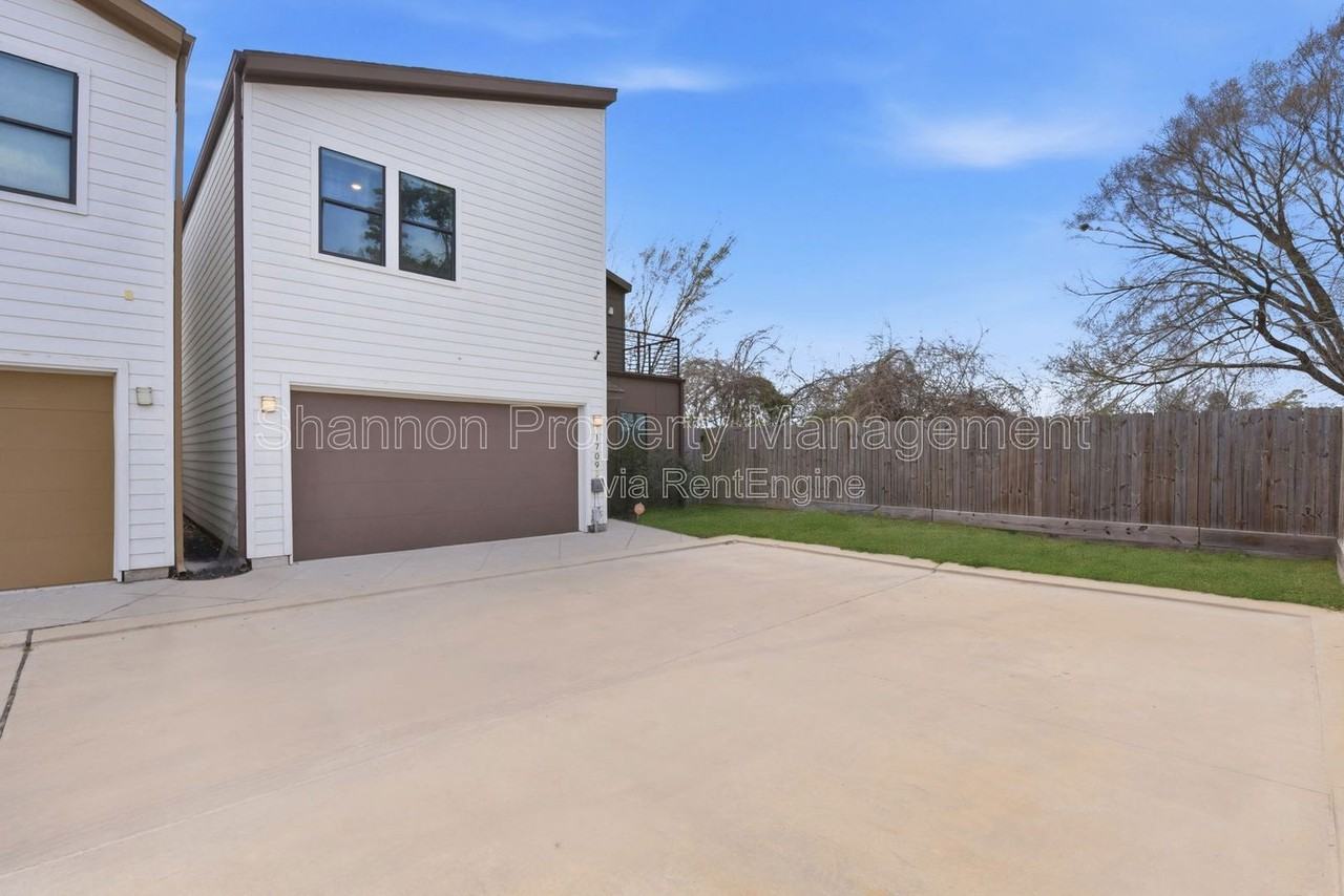 1709 Cedrocanna Ln - Photo 2 of 45