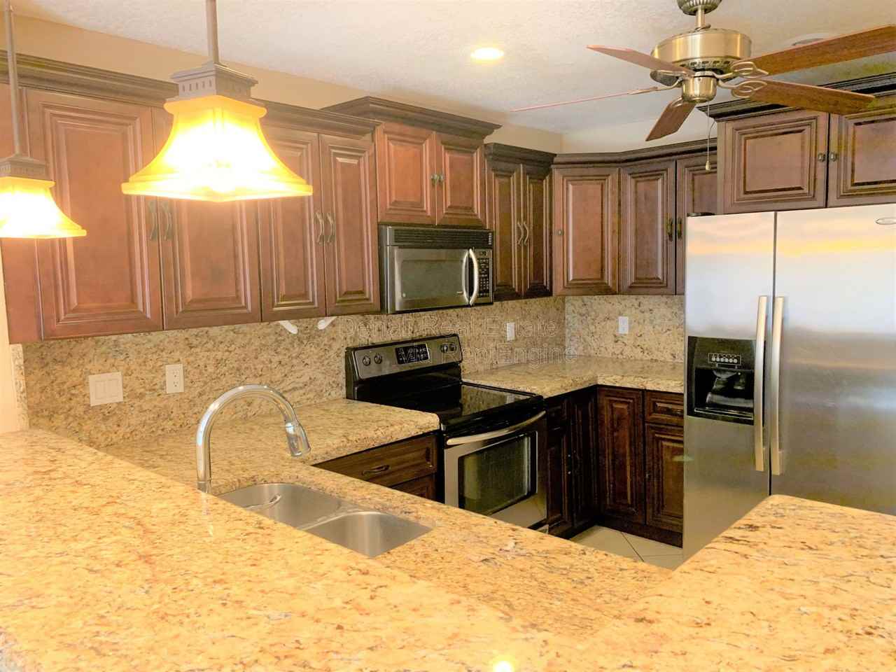 19033 N 6th St - Photo 6 of 16