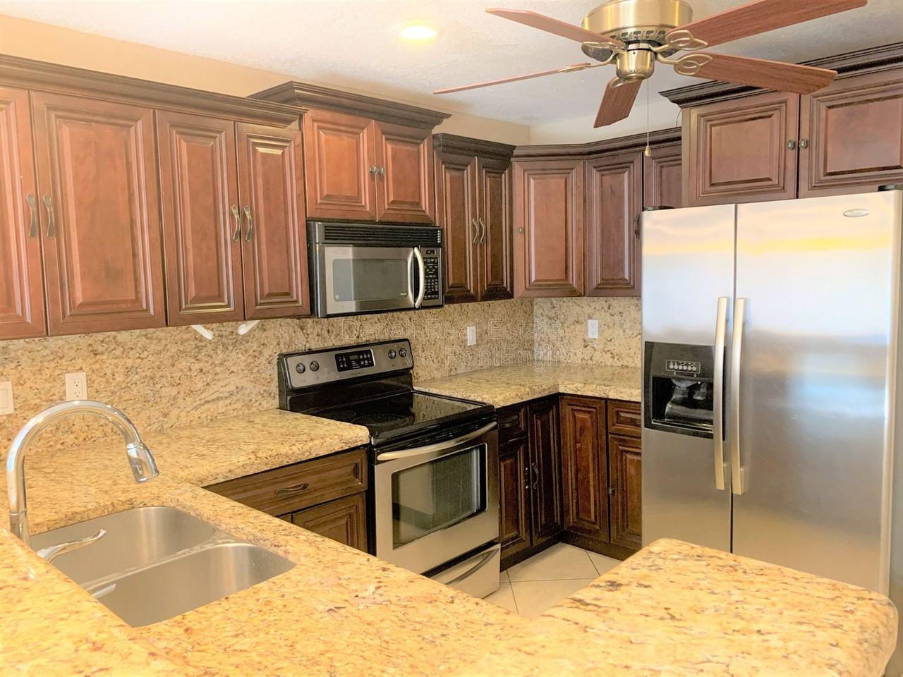 19033 N 6th St - Photo 7 of 16