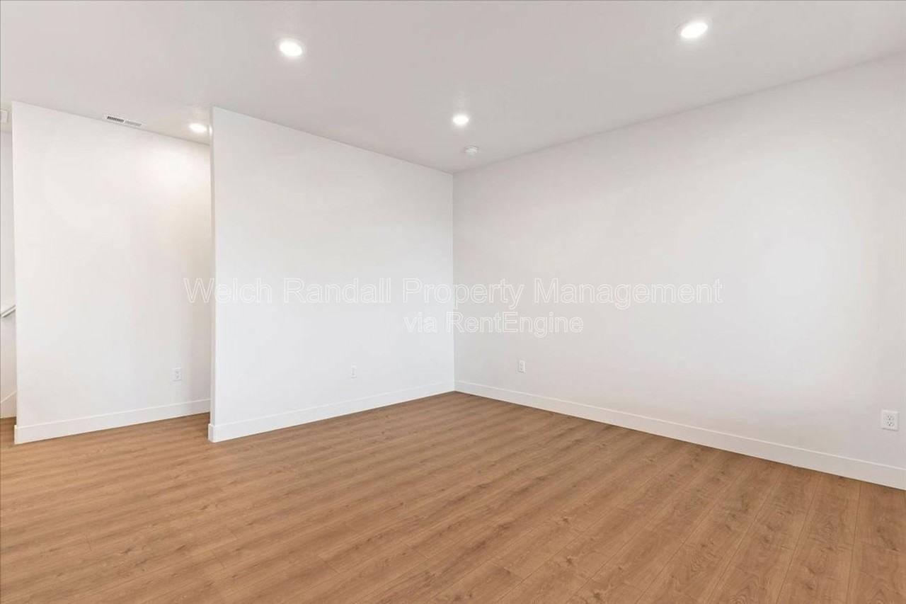 56 E 1225 S - Photo 5 of 33