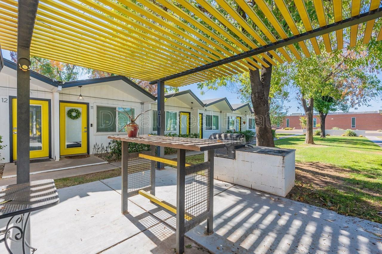 2309 S College Ave #14 - Photo 6 of 36