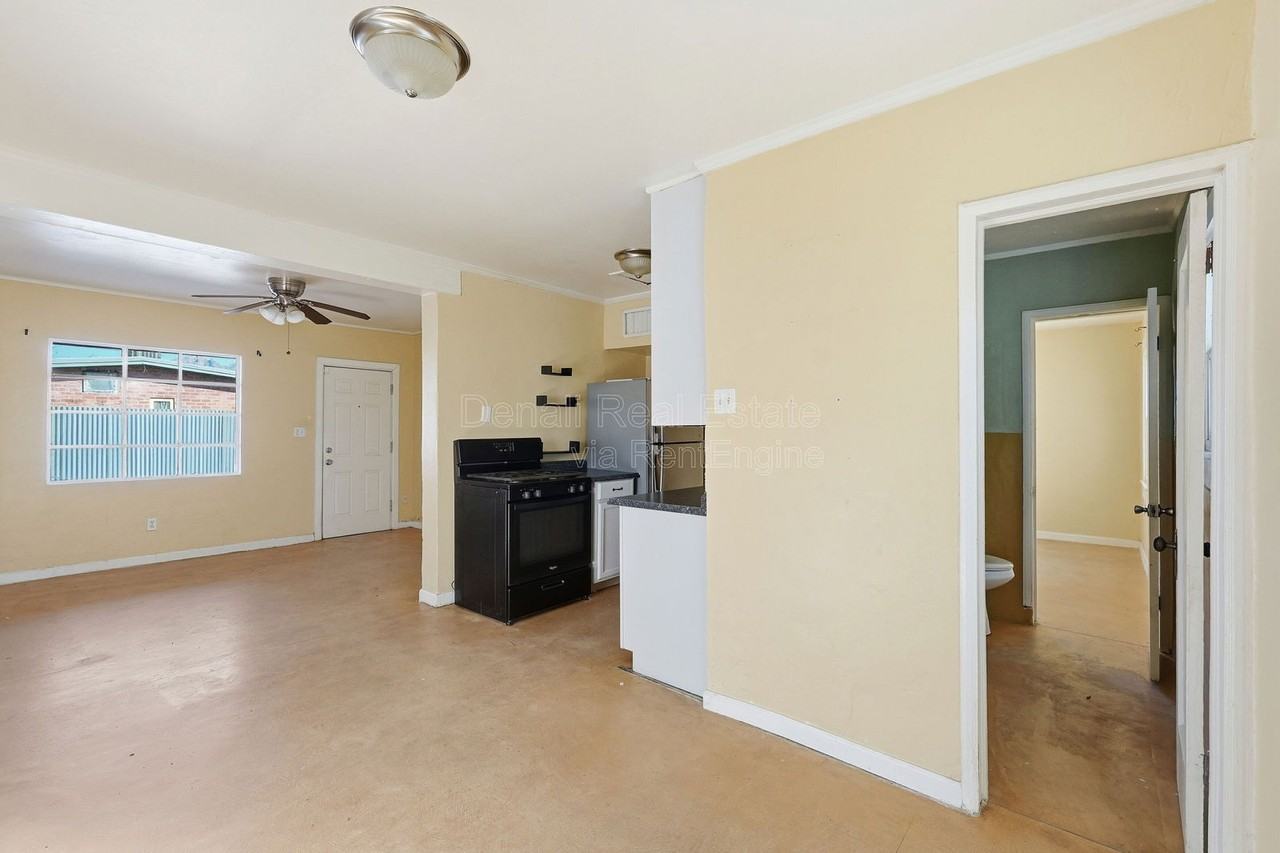 3226 E Bermuda St #2 - Photo 6 of 20